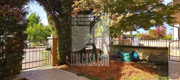 3 Schlafzimmer Wohnung in Curtatone, Italy, Nr. 329818 21