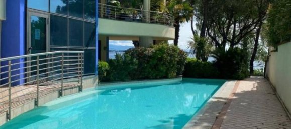 Пентхаус с 3 комнатами в Дезенцано дель Гарда, Италия № 22656 10