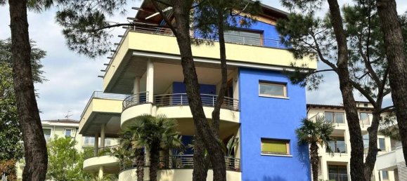 Пентхаус с 3 комнатами в Дезенцано дель Гарда, Италия № 22656 16