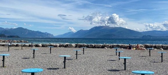 Пентхаус с 3 комнатами в Дезенцано дель Гарда, Италия № 22656 20