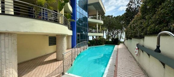 Пентхаус с 3 комнатами в Дезенцано дель Гарда, Италия № 22656 21