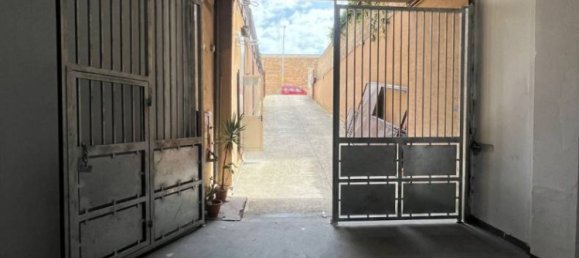 Garaje en Palermo, Italy 27 m² No. 337322 2