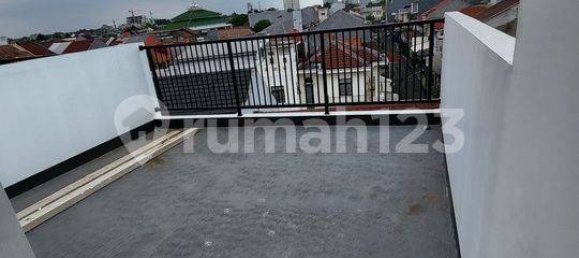 3 bedrooms House in Jakarta, Indonesia No. 1475 57