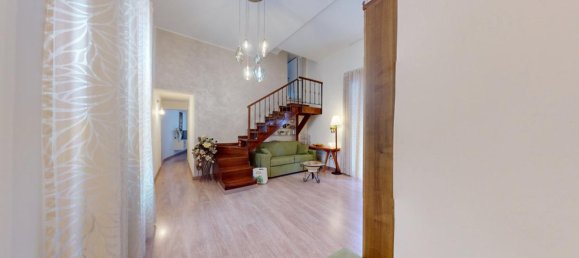 4 rooms Apartment in Naples, Italy No. 1785 10