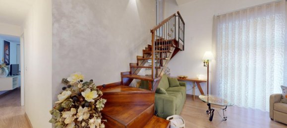4 rooms Apartment in Naples, Italy No. 1785 11