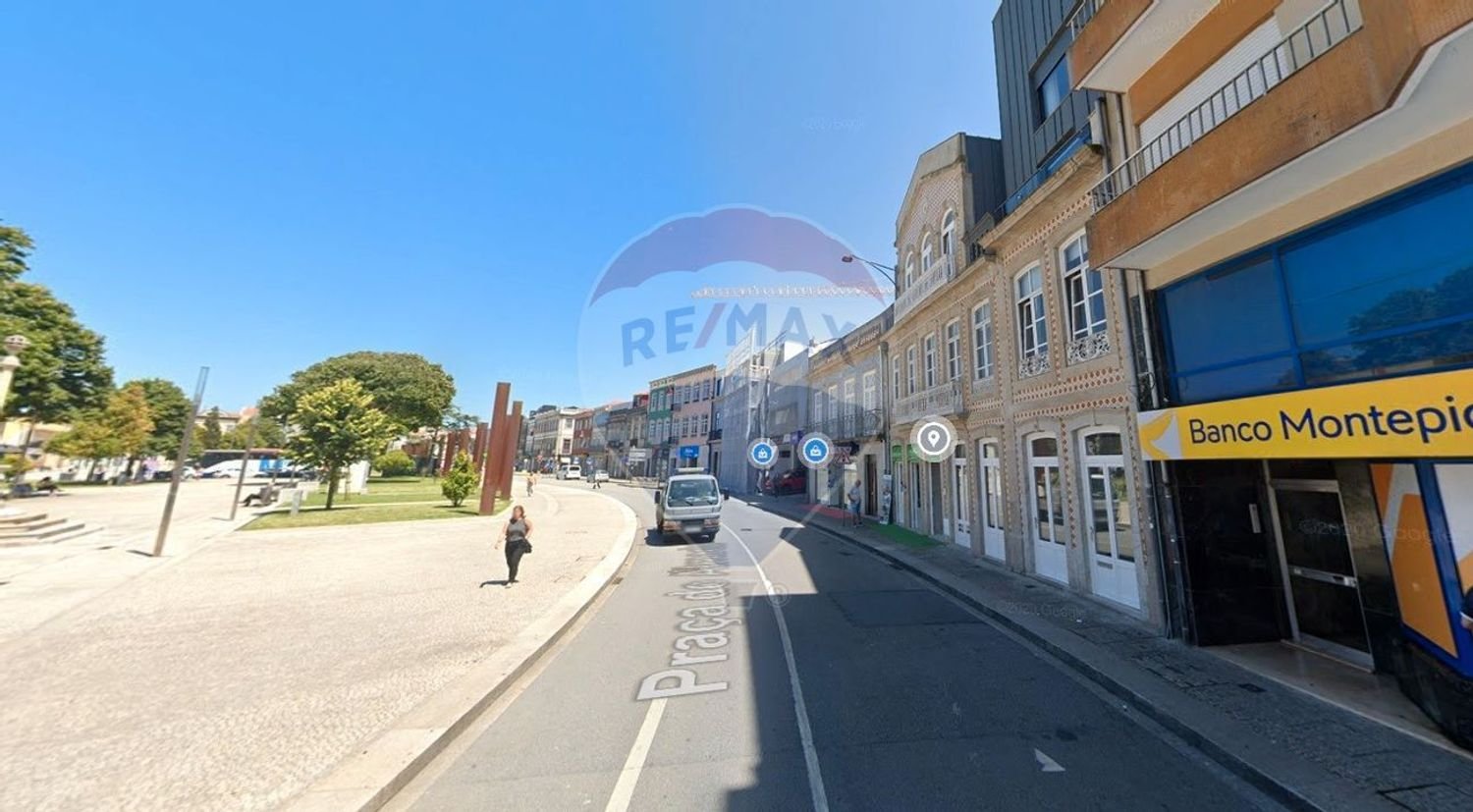 197m² Commercial property in Povoa de Varzim, Portugal No. 38826