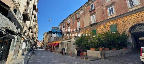 3 rooms Apartment in Naples, Italy No. 39866 6