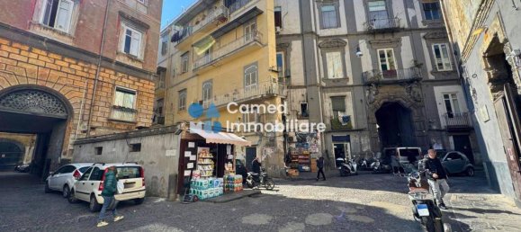 3 rooms Apartment in Naples, Italy No. 39866 2