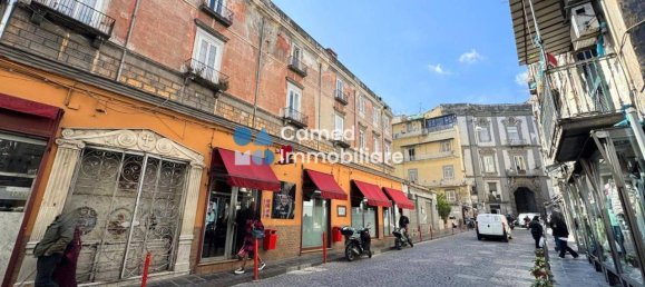 3 rooms Apartment in Naples, Italy No. 39866 3