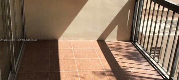 2 chambres propriété commerciale à vendre à Miami, Miami-Dade, Florida, USA № 615212 5