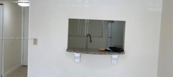 2 chambres propriété commerciale à vendre à Miami, Miami-Dade, Florida, USA № 615212 8