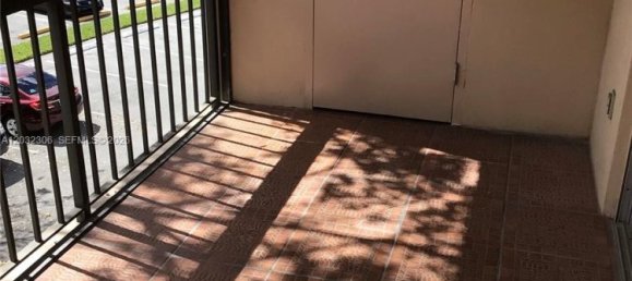 2 chambres propriété commerciale à vendre à Miami, Miami-Dade, Florida, USA № 615212 4
