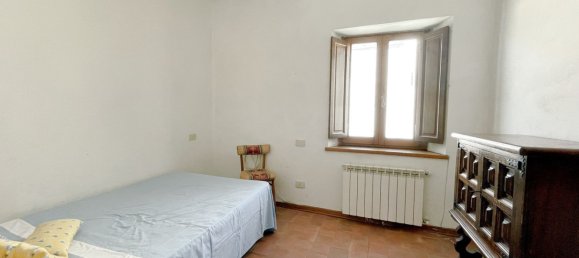 3 bedrooms Apartment in Barga, Italy No. 318794 3