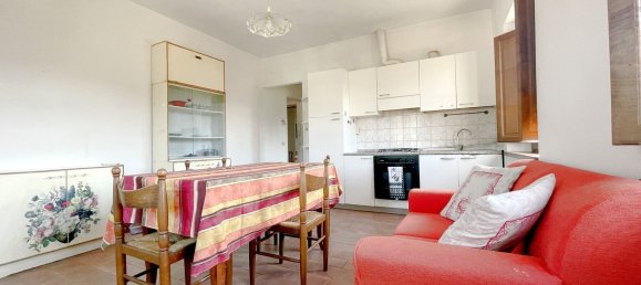 3 bedrooms Apartment in Barga, Italy No. 318794 10