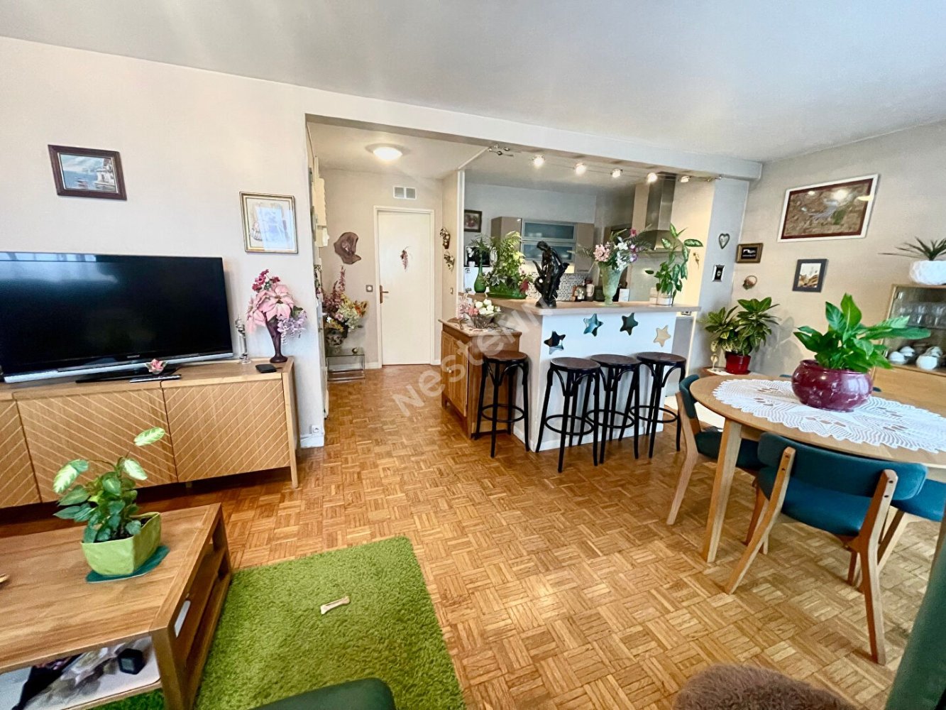 2 bedrooms Apartment in Rosny-sous-Bois, France No. 150177