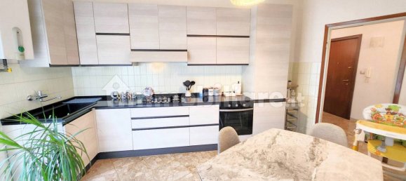 2 bedrooms Apartment in Verona, Italy No. 380234 4