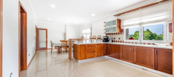 Дом с 4 спальнями в Гимарайнш, Португалия № 178753 17