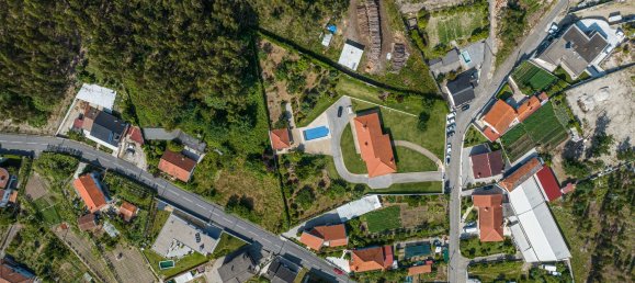 Дом с 4 спальнями в Гимарайнш, Португалия № 178753 37