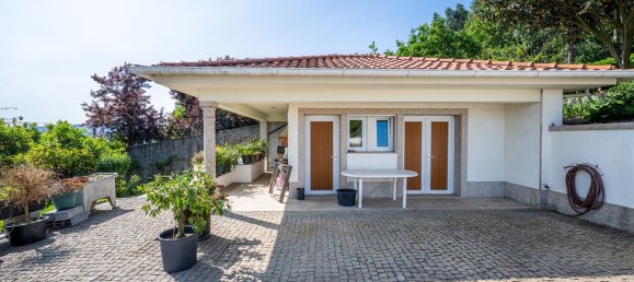 Дом с 4 спальнями в Гимарайнш, Португалия № 178753 12