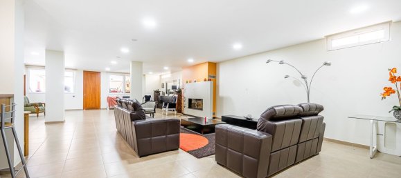 Дом с 4 спальнями в Гимарайнш, Португалия № 178753 33