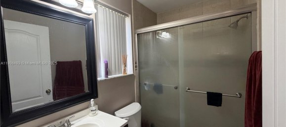 3 Schlafzimmer Doppelhaus in Miami, USA, Nr. 614263 25