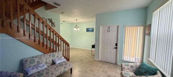 3 Schlafzimmer Doppelhaus in Miami, USA, Nr. 614263 5
