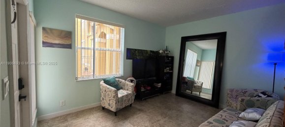 3 Schlafzimmer Doppelhaus in Miami, USA, Nr. 614263 6
