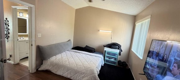 3 Schlafzimmer Doppelhaus in Miami, USA, Nr. 614263 28