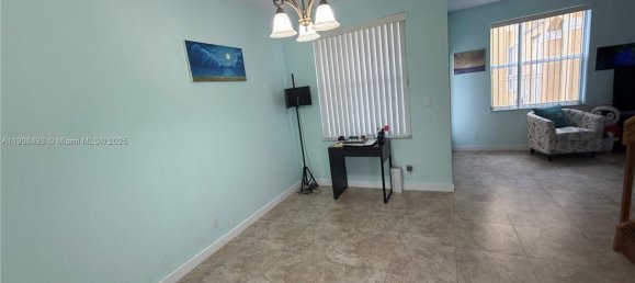 3 Schlafzimmer Doppelhaus in Miami, USA, Nr. 614263 8
