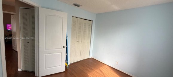 3 Schlafzimmer Doppelhaus in Miami, USA, Nr. 614263 19