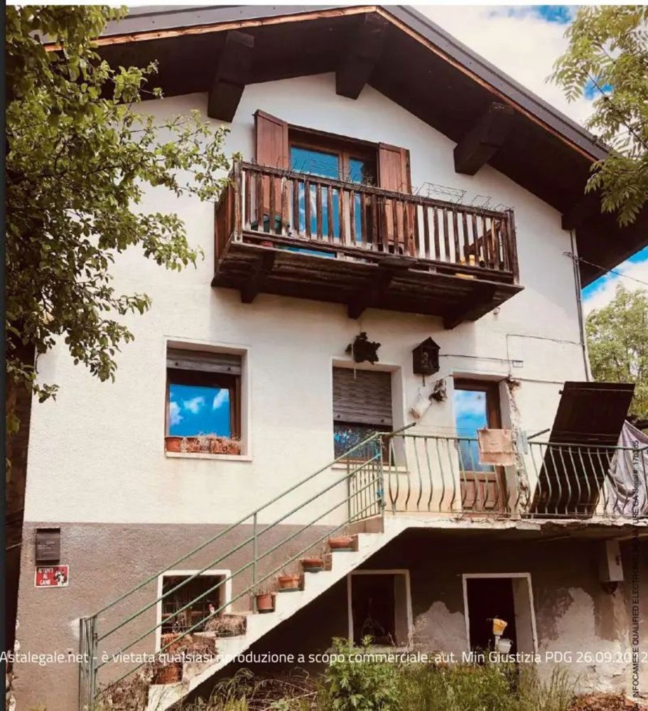 5 rooms Apartment in Saint Denis, Italy No. 268730