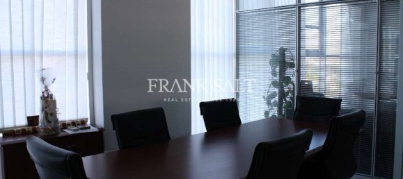 Bureau à Luqa, Malta 570m² No. 11847 3