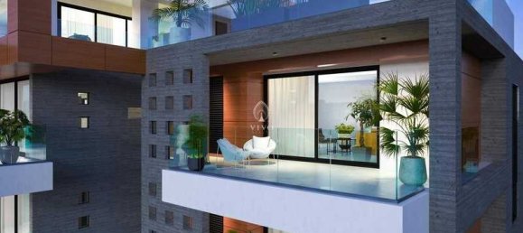4 bedrooms Penthouse in Limassol, Cyprus No. 19318 12