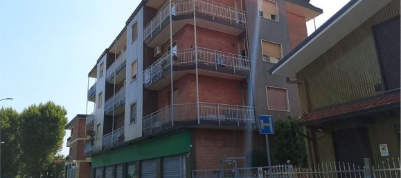 3 bedrooms Apartment in Cinisello Balsamo, Italy No. 358045 3