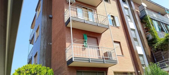 3 bedrooms Apartment in Cinisello Balsamo, Italy No. 358045 2