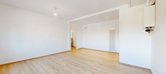 3 bedrooms Apartment in Maranello, Italy No. 370531 3