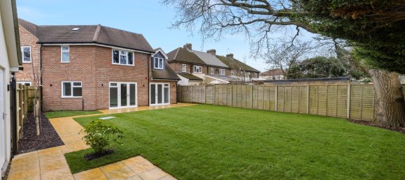 3 bedrooms House in Crawley, United Kingdom No. 1002 44