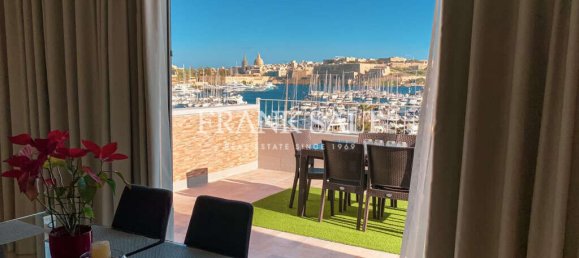 3 bedrooms Penthouse in Gzira, Malta No. 9157 3