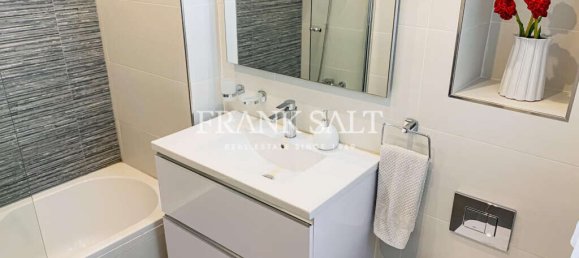 3 bedrooms Penthouse in Gzira, Malta No. 9157 13