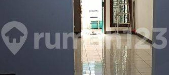 3 Schlafzimmer Haus in Grogol Petamburan, Indonesia, Nr. 2489 9