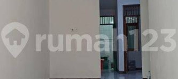 3 Schlafzimmer Haus in Grogol Petamburan, Indonesia, Nr. 2489 4