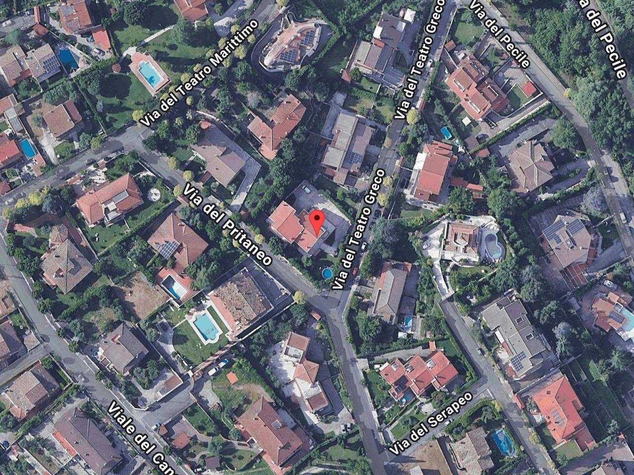 4 bedrooms Villa in Tivoli, Italy No. 100419