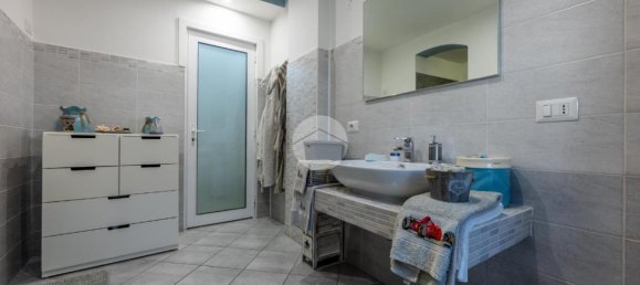 Casa de 6 habitaciónes en Cuneo, Italy No. 143549 18