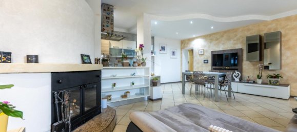 Casa de 6 habitaciónes en Cuneo, Italy No. 143549 4