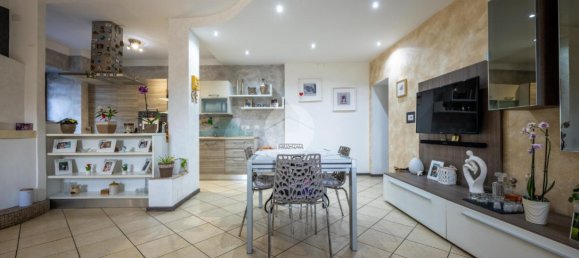 Casa de 6 habitaciónes en Cuneo, Italy No. 143549 2