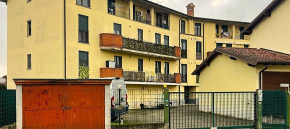 4 rooms Apartment in Gerenzago, Italy No. 78751 6