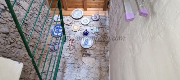 3-salle Appartement à San Biagio della Cima, Italy No. 15186 15