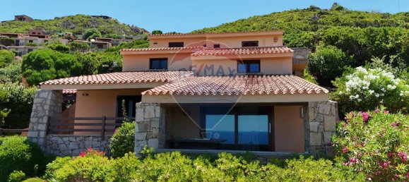 Вилла с 3 спальнями в Тринита д’Агульту э Виньола, Италия № 221559 2