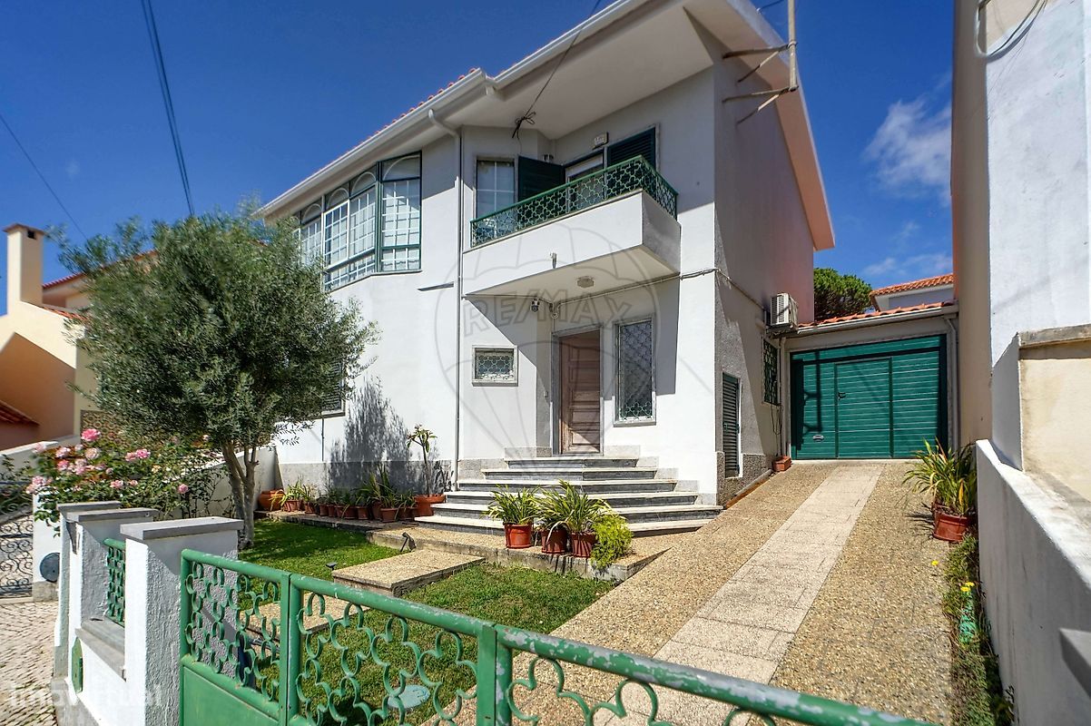 4 bedrooms House in Cascais, Portugal No. 355380