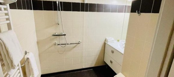 Estudio en Strasbourg, France No. 68947 16